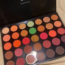 Morphe Eyeshadow Pallet
