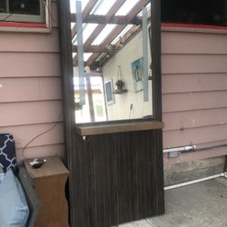 Barber Station With Shelf And Light