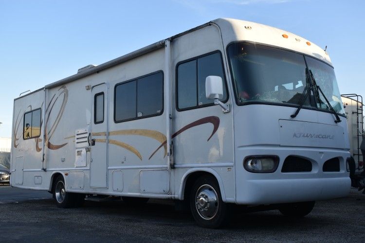 2005 Four Winds Hurricane RV 30' Ford V10 Triton