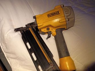 DEWALT Pneumatic 21 degree collated air nailer