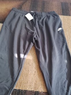 Nike Pants Womens 2X Black Fleece Standard Fit Mid Rise Jogger DV5085-010