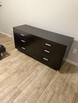 Queen Bedroom Set
