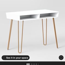 Target Desk 