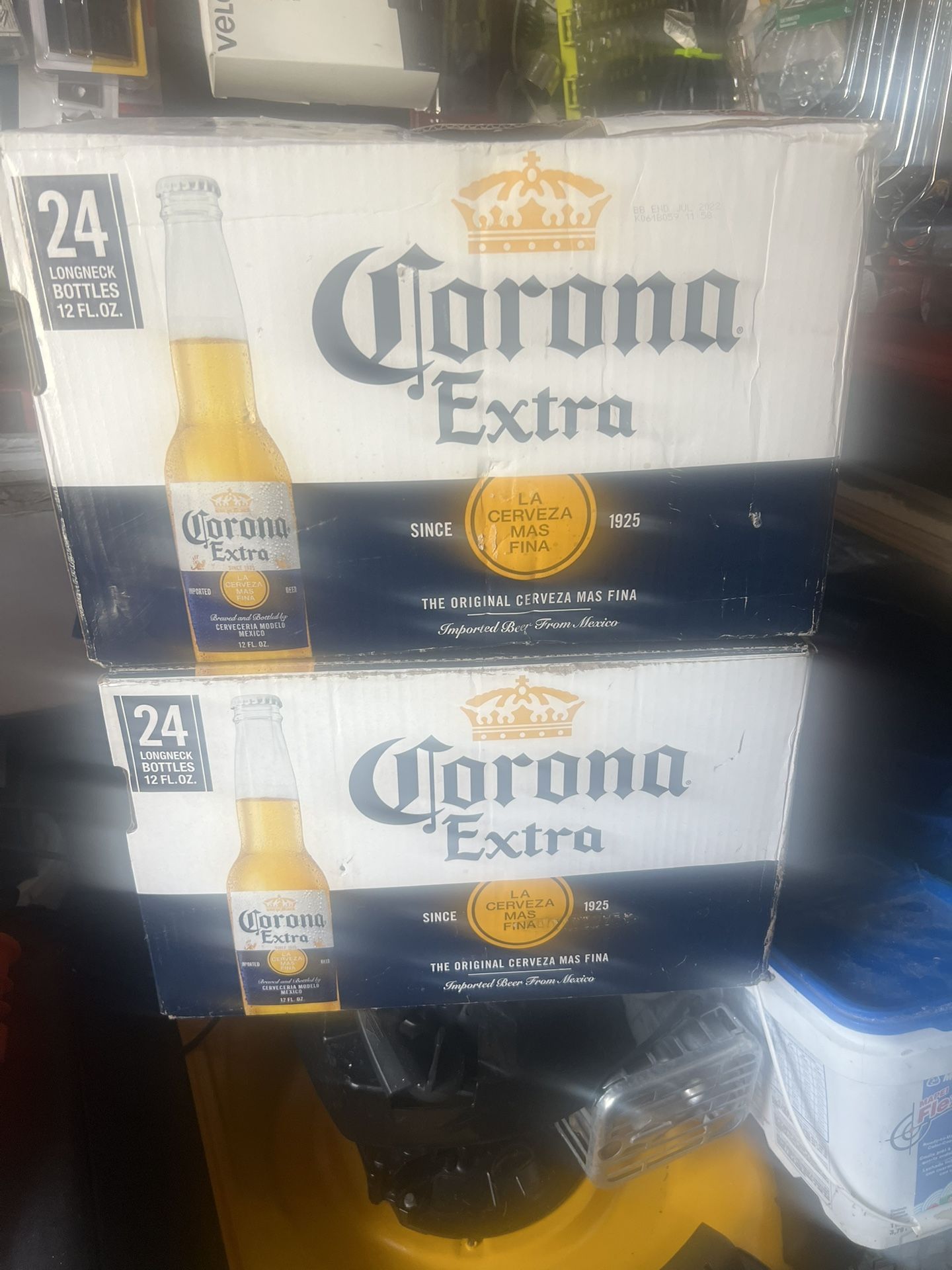 Se Vende Una Caja Y Media De Servezas Corona