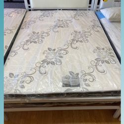 Queen size mattress/ Colchón