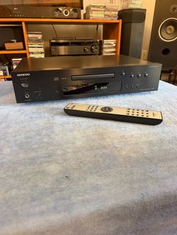 Onkyo C-7030 Audiophile Compact Disc CD Player (w/ Remote)