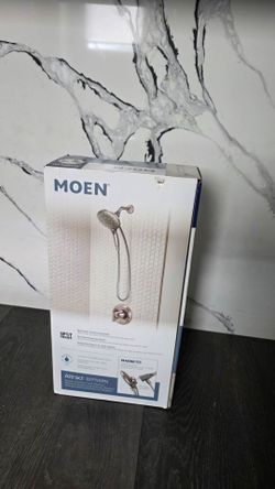 Moen shower head and valve NEW