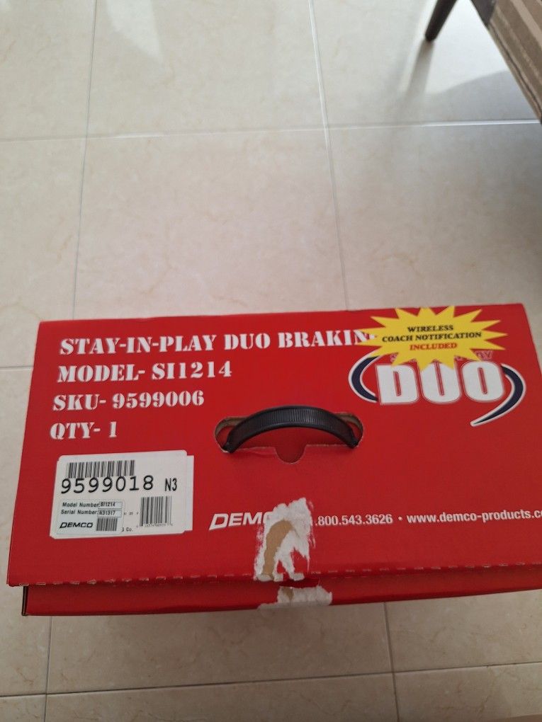 Braking System for towed Vehicle  Has 