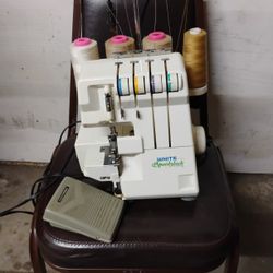 Overlock Sewing Machine