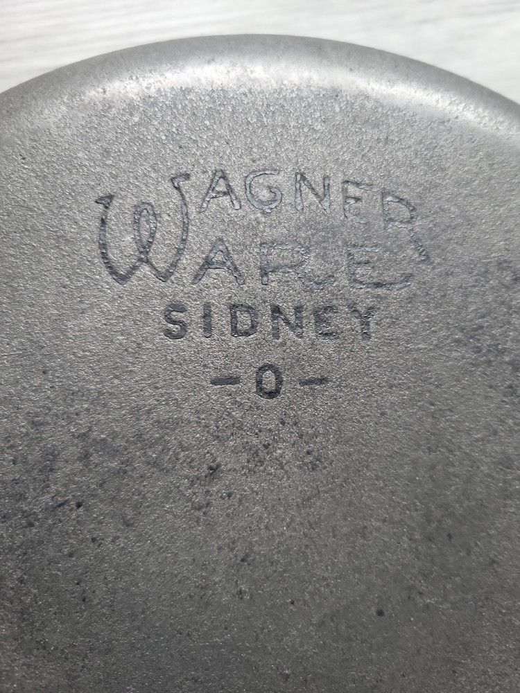 Vintage Wagner Ware No.6 1056 V 9in Cast Iron Skillet