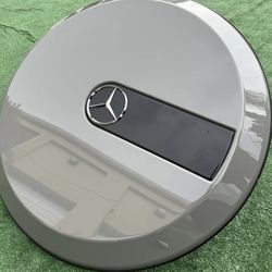 19-21 Mercedes W463 G550 G63 AMG Rear Spare Tire Carrier Cover Cap No damage