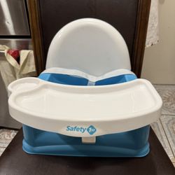 Safety 1st Easy Care Swing Tray Toddler Feeding Booster