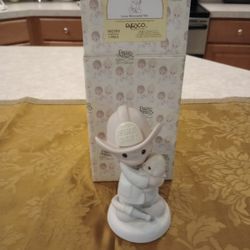 Precious Moments Figurine 