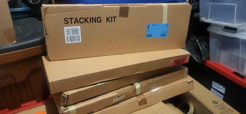 LG 29" Chrome Laundry Stacking Kit - 383EEL3002U