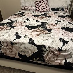 Queen Bed Set $500