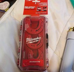 Milwaukee three-piece close quarters copper tubing cutter set