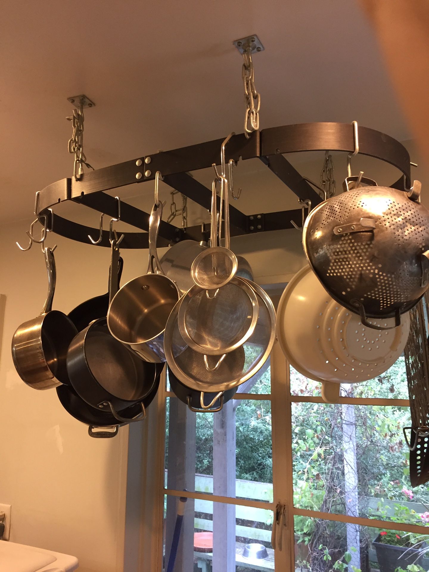 Pot rack. Hanging. Adjustable, stylish