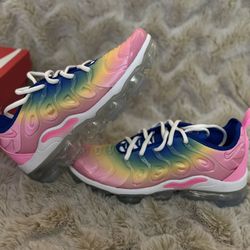 Nike Vapor max plus “Rainbow Cotton Candy” Women’s Sz 7.5 *Never Worn* 100% Authentic