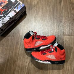 Jordan 5: Raging Bulls | 11.5M