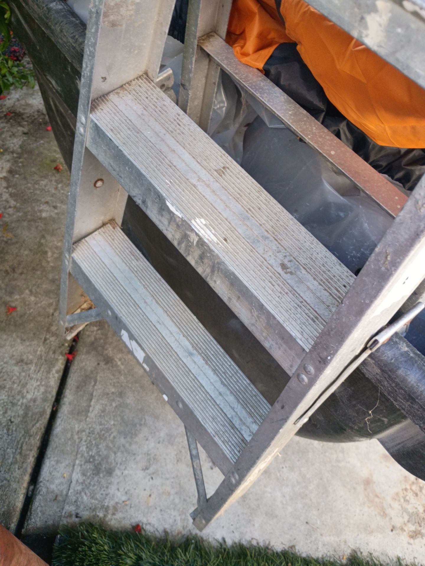 Mini ladder