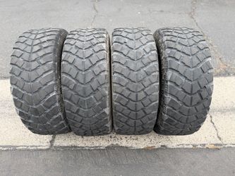 (4) 35x12.50R17 Yokohama Geolandar M/T