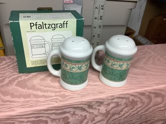 Pfaltzgraff set of salt & pepper, new