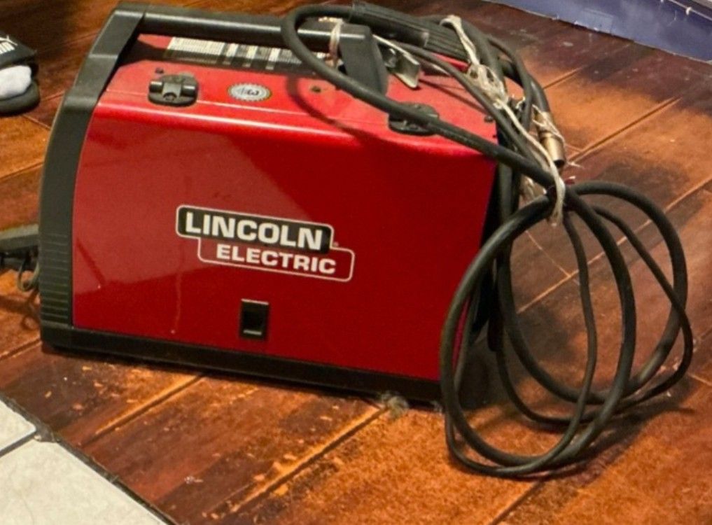 Lincoln 125 Flux Welder