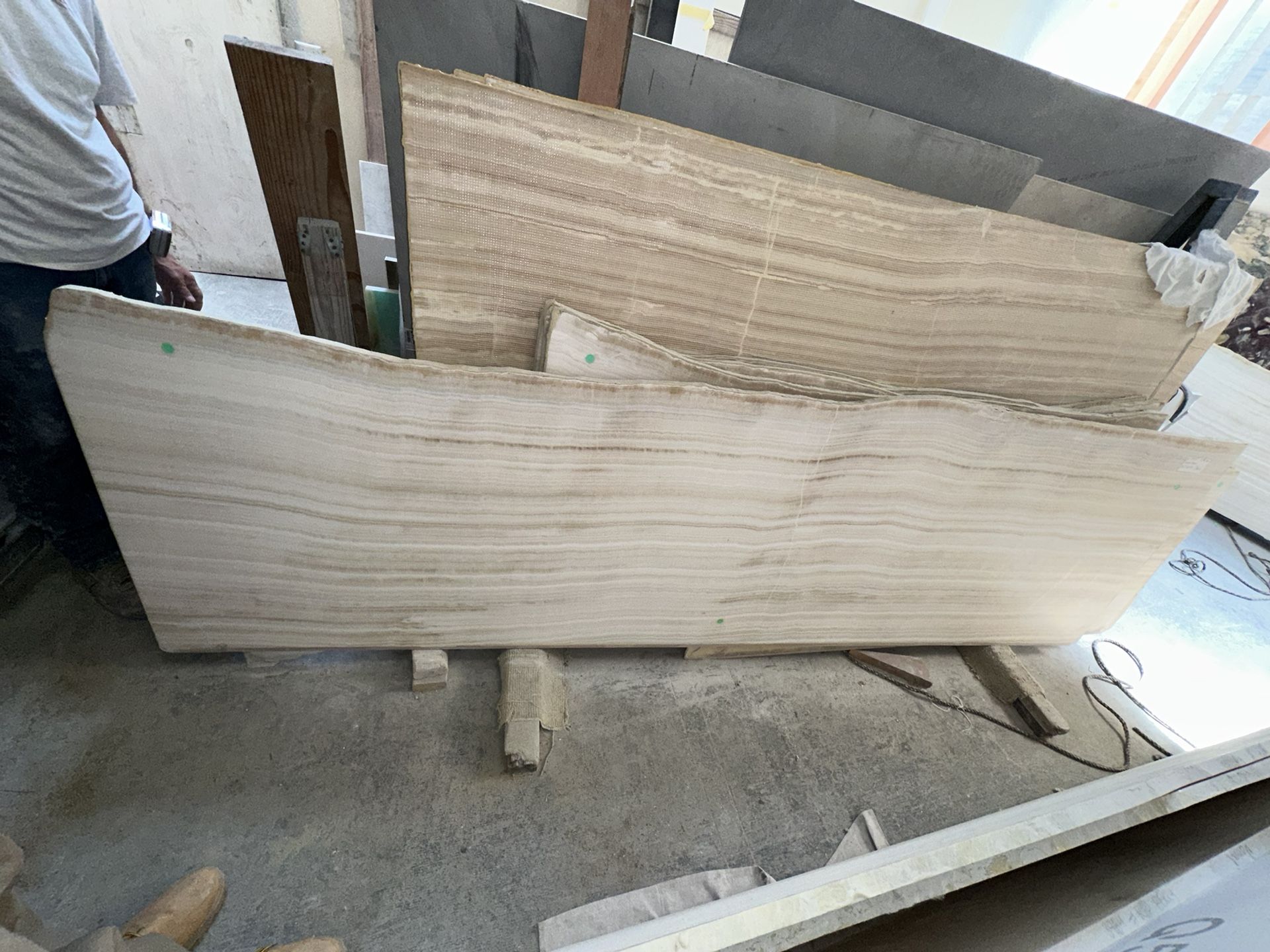 Ivory Onyx Slab 119" x 33" $35 / Sq. Ft. β Multiple Sizes Available
