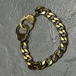 Handcuff bracelet