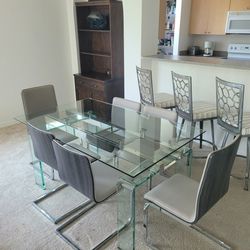 Dining Room Table & (6) Chairs