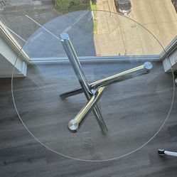 Round Dining Table