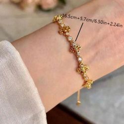 1pc Rhinestone Bracelet, Vintage Minimalist Metal Gold Iris Flower Bracelet, Suitable For Women Everyday, Party, Event Wear
