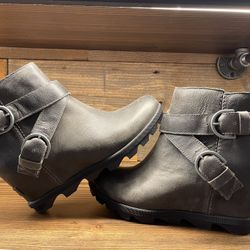 Joan Of Arctic Sorel Boot