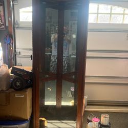 Pulaski Furniture Corner Curio