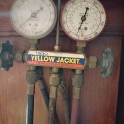 Vintage Ritchie Yellow Jacket Test and Charging Manifold R-12 R-22 R-502