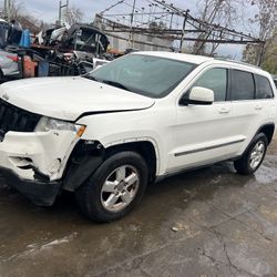 Parts 2011 Jeep Grand Cherokee For Parts Only 