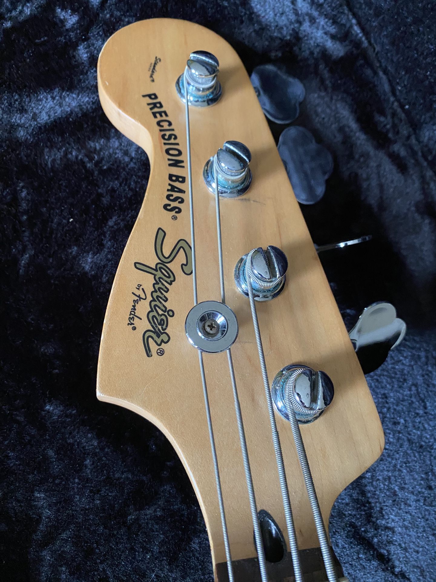 Squire Precision Bass lefthand