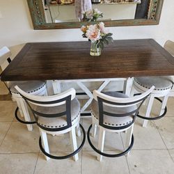 Nook High Top Table