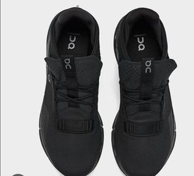 all-black On Cloudnova 2 sneakers size 6 women