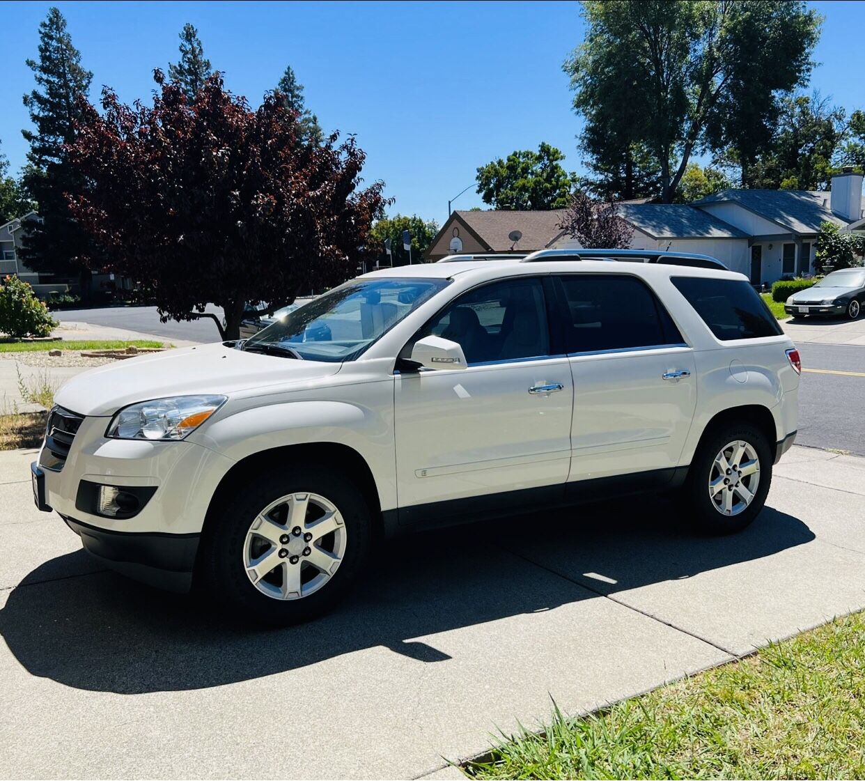2008 Saturn Outlook for Sale in Elk Grove, CA OfferUp