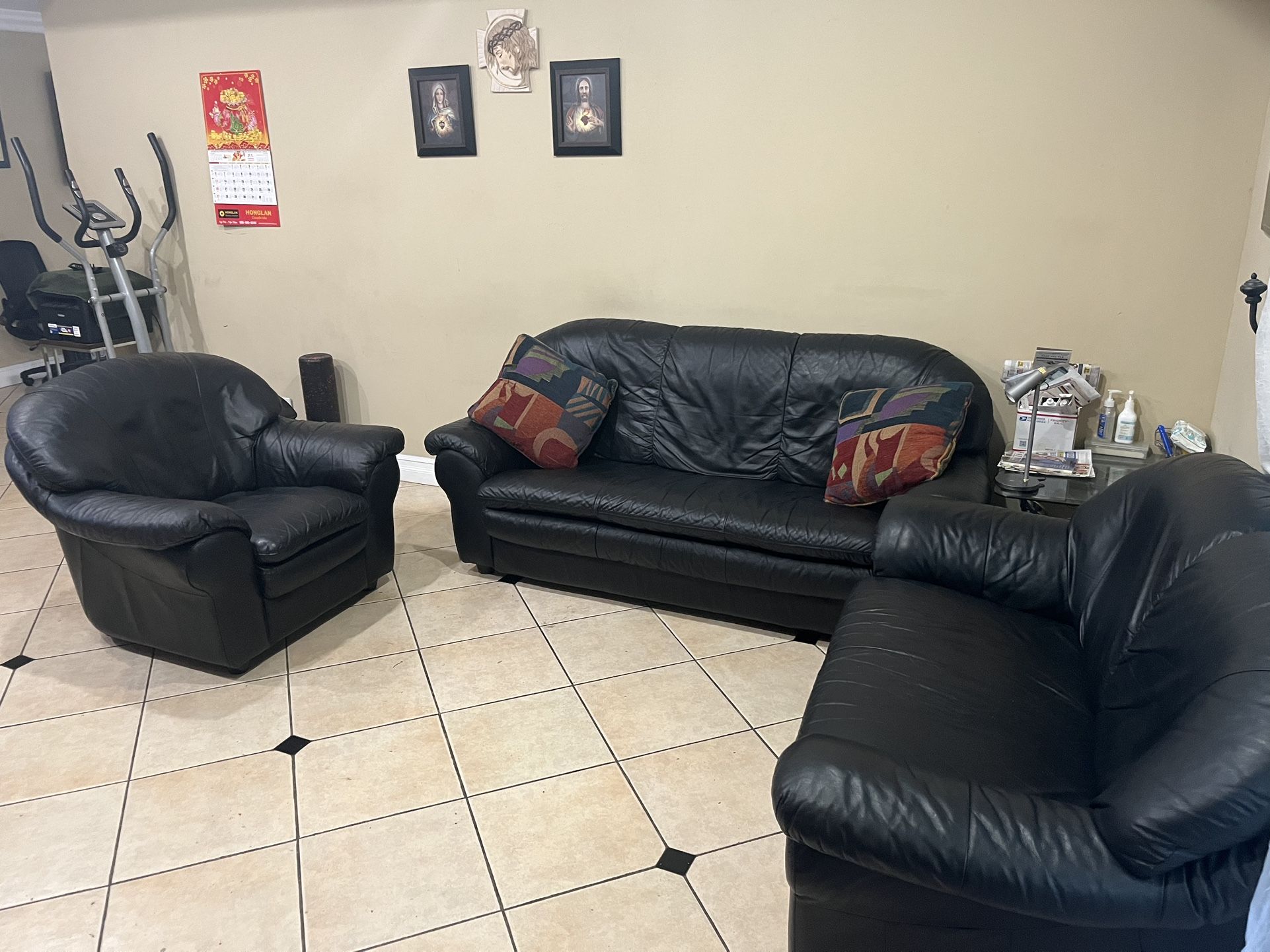 Beautiful Black Leather Sofa Couch Set