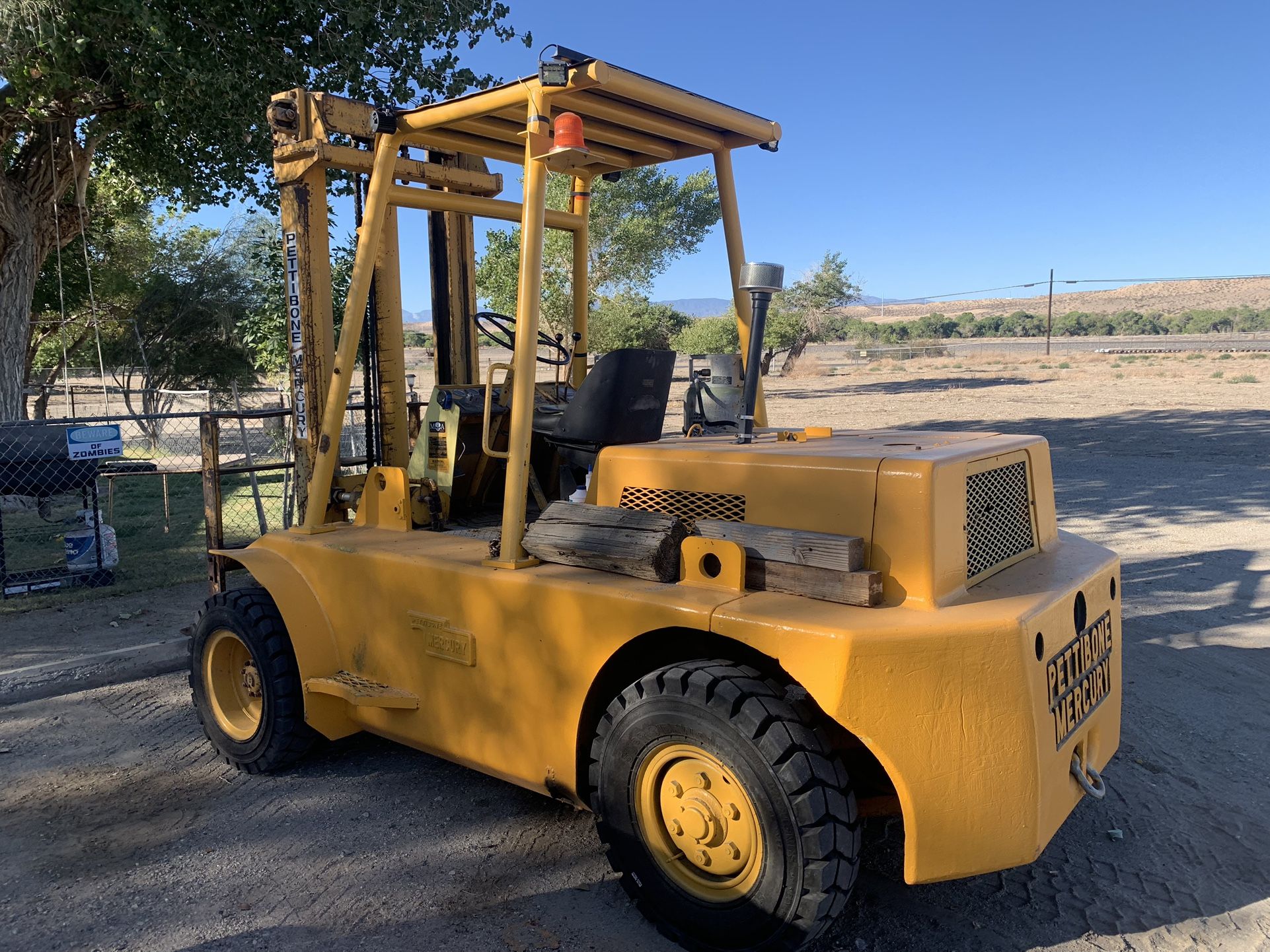 Mercury Pettibone Forklift for Sale in Barstow, CA OfferUp
