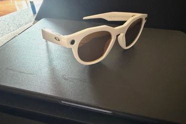 Oakley Meta HSTN (white)