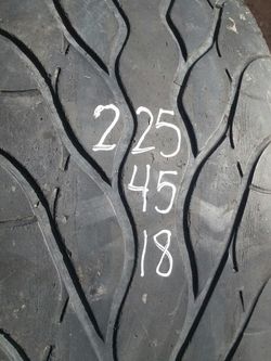 225 45 18 one good car tire for sale