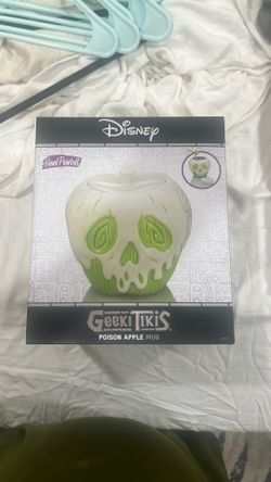 Disney Geeky Tikis Mug Brand New Still In Box