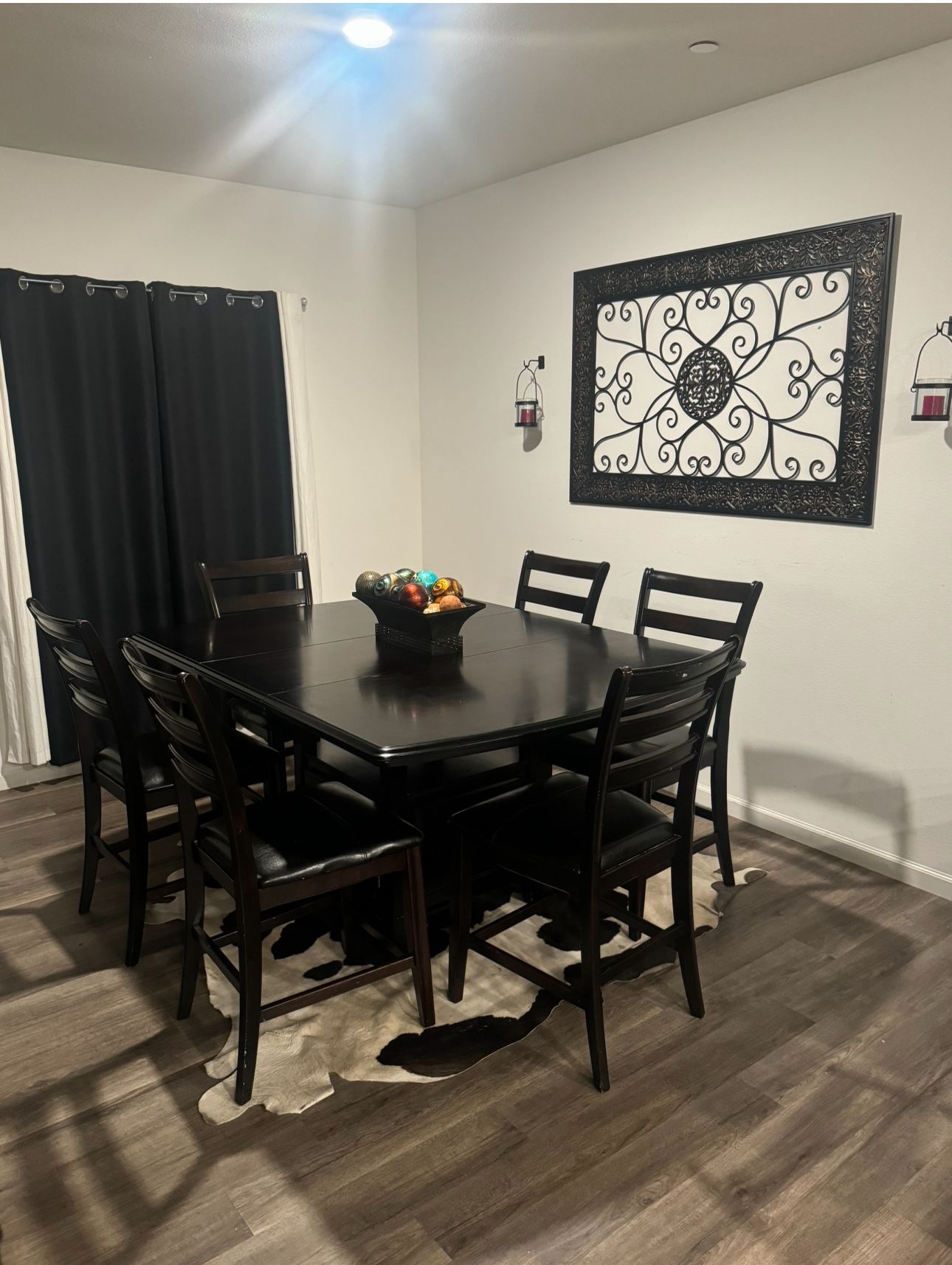 Dinning Table Set With Picture Frame Nd Candle Holders