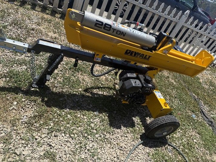 DEWALT 28 Ton 196cc 6.5HP Kohler Engine Horizontal/Vertical Full Beam Hydraulic Log Splitter, Auto Return/Integrated Log Cradle