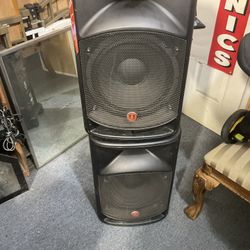 A  Pair Of Harbinger Speakers  V2112  Very Loud  600 Watts Each. NO Issues  12 Inch Woofers Both For 375.00