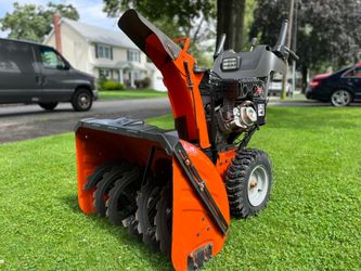 Husqvarna ST330P 11hp 30” Dual Stage gas Snowblower