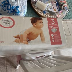 Size 3 Diapers 104 Count 